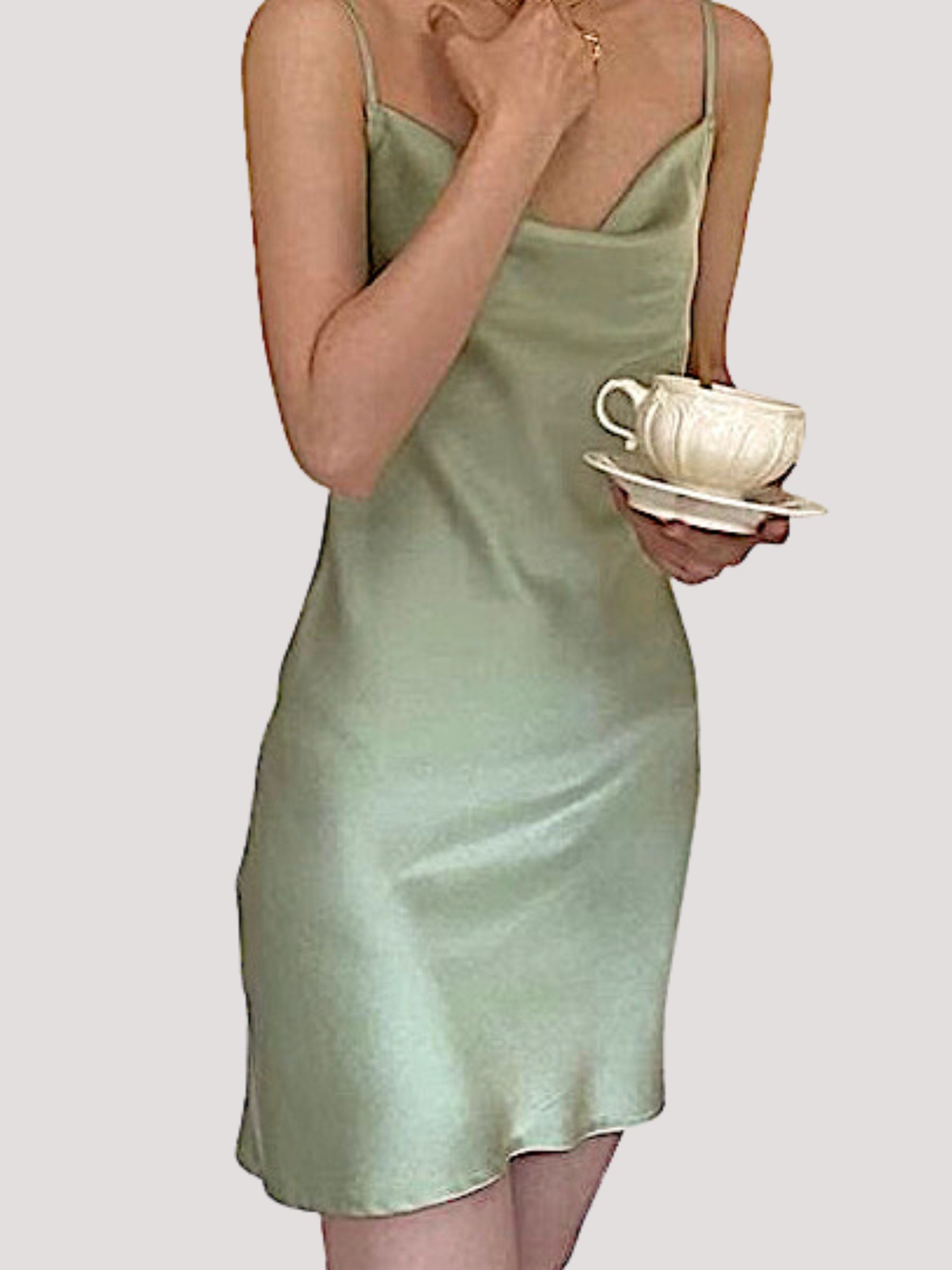 Camisón de seda con tirantes