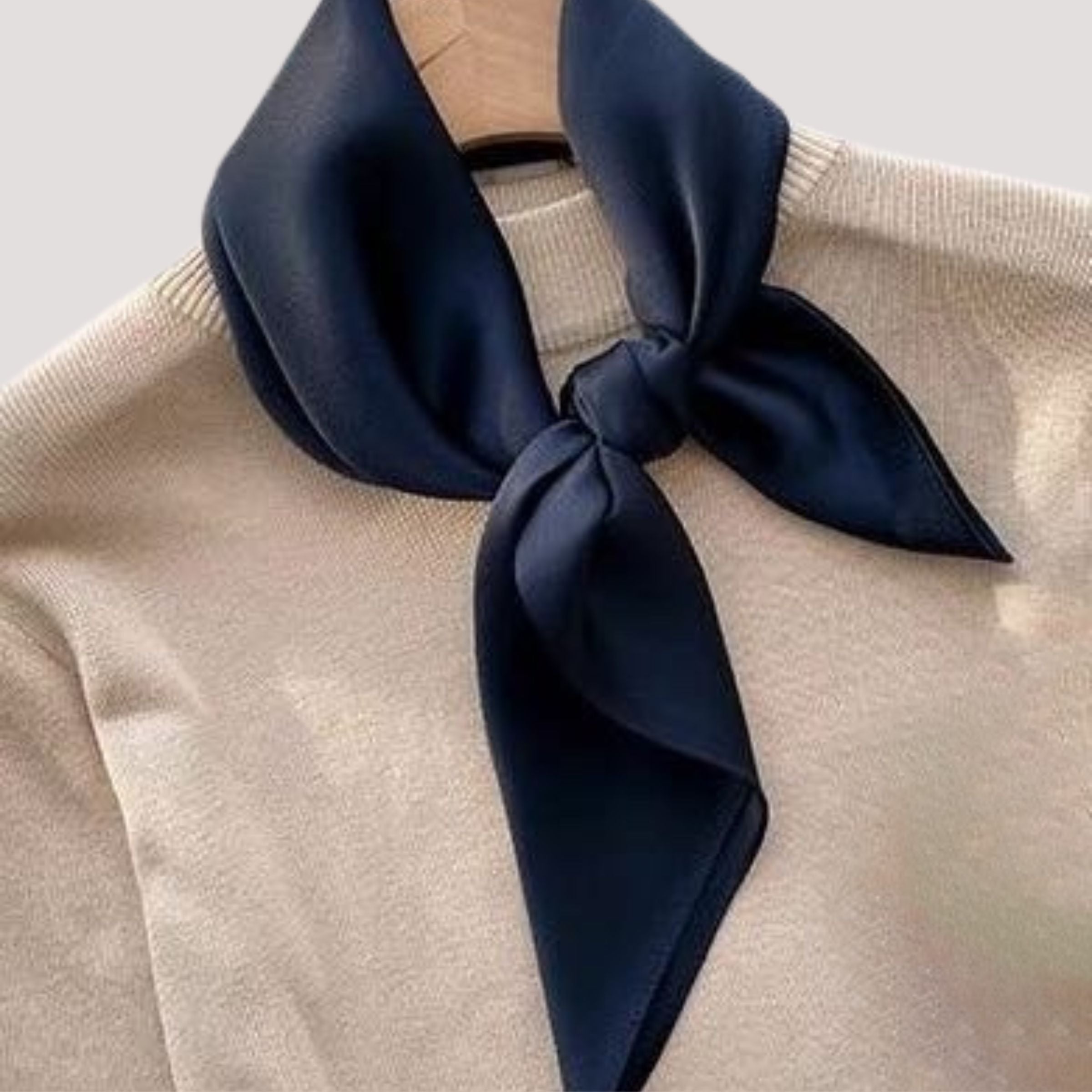 Pañuelo de seda liso (cuadrado)