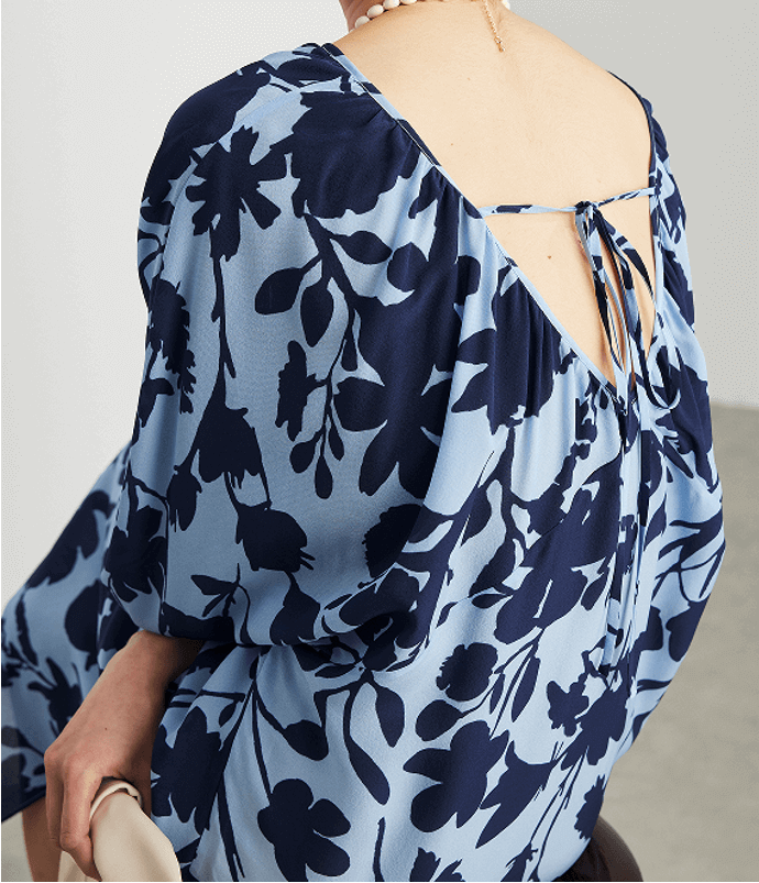 Robe en soie à fleurs