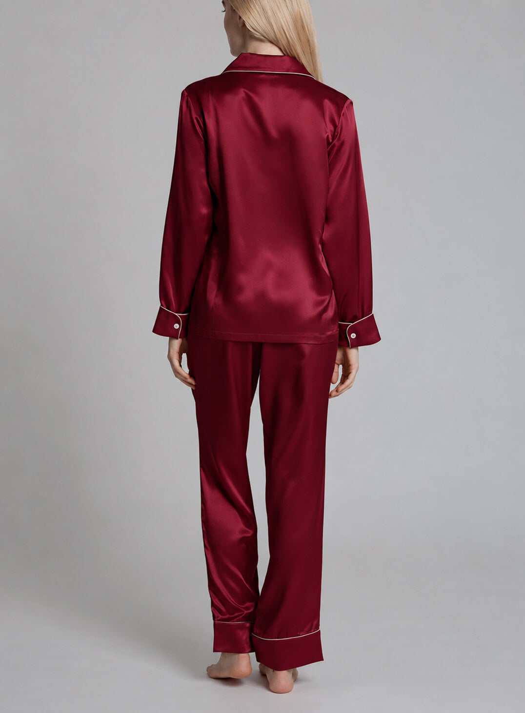 Pijamas de seda para mujer